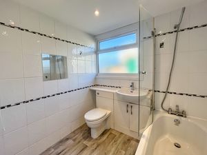 Photo 15- click for photo gallery